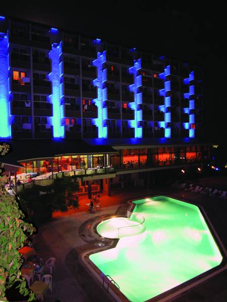 Akropol 4*