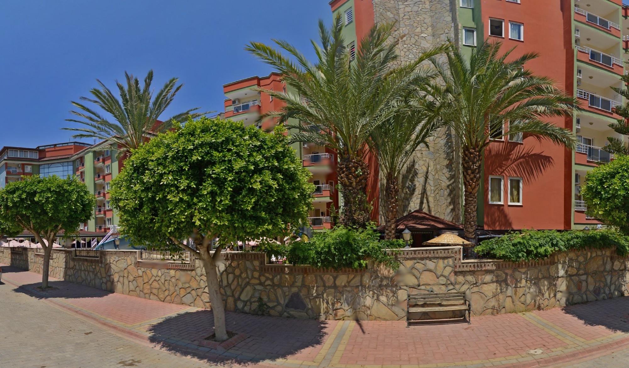 Club Alpina Hotel 4*