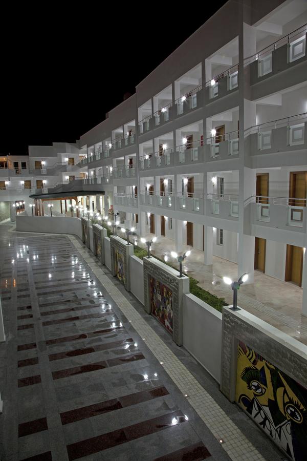 Sunhill Centro Hotel 4*