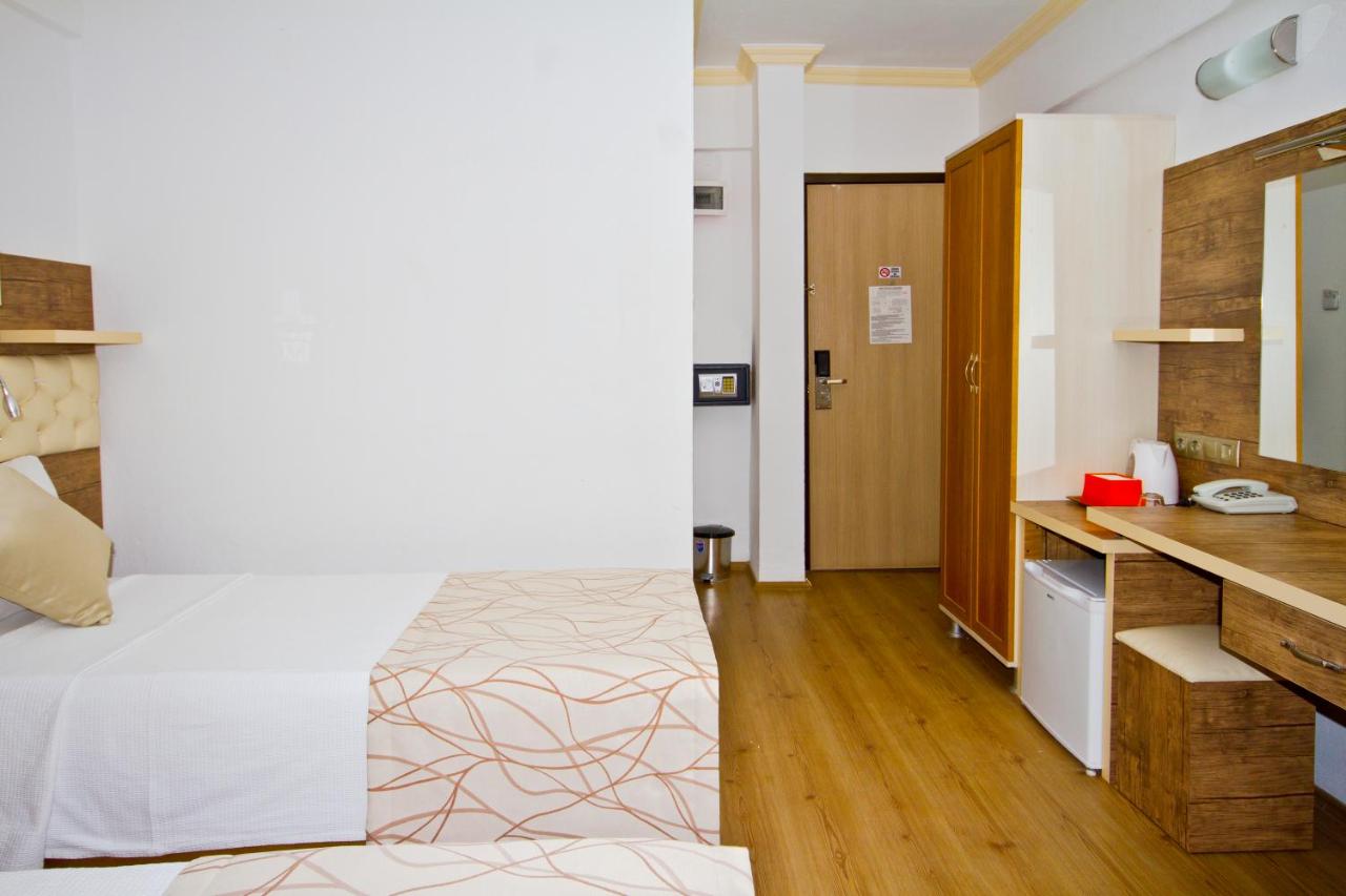 Manuela Hotel Bitez 3*