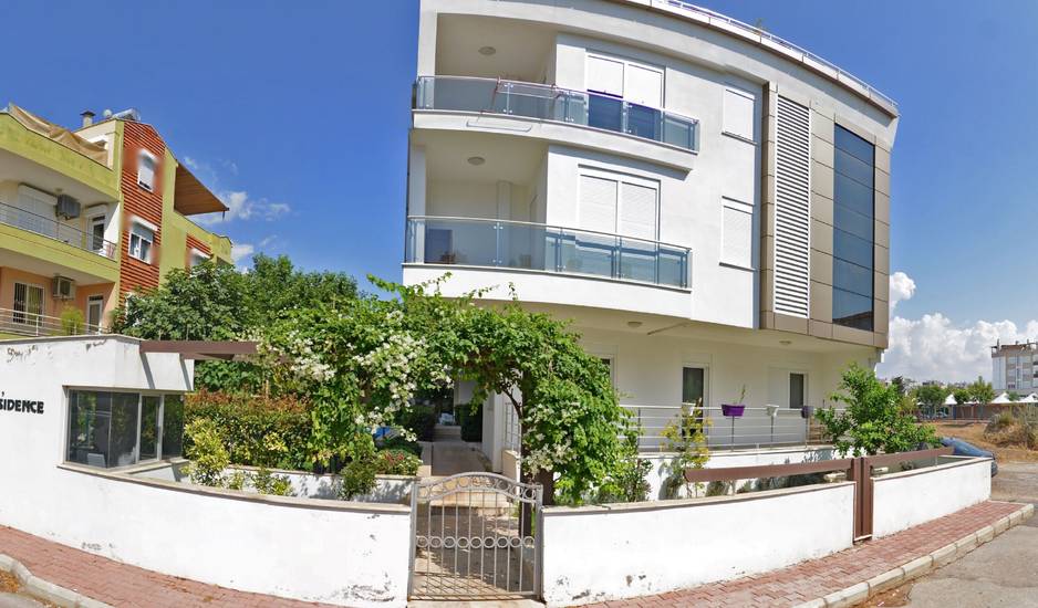 Rozz Hotel 2 3*