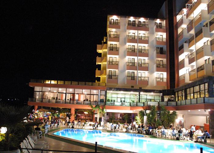 Akay Apart 3*
