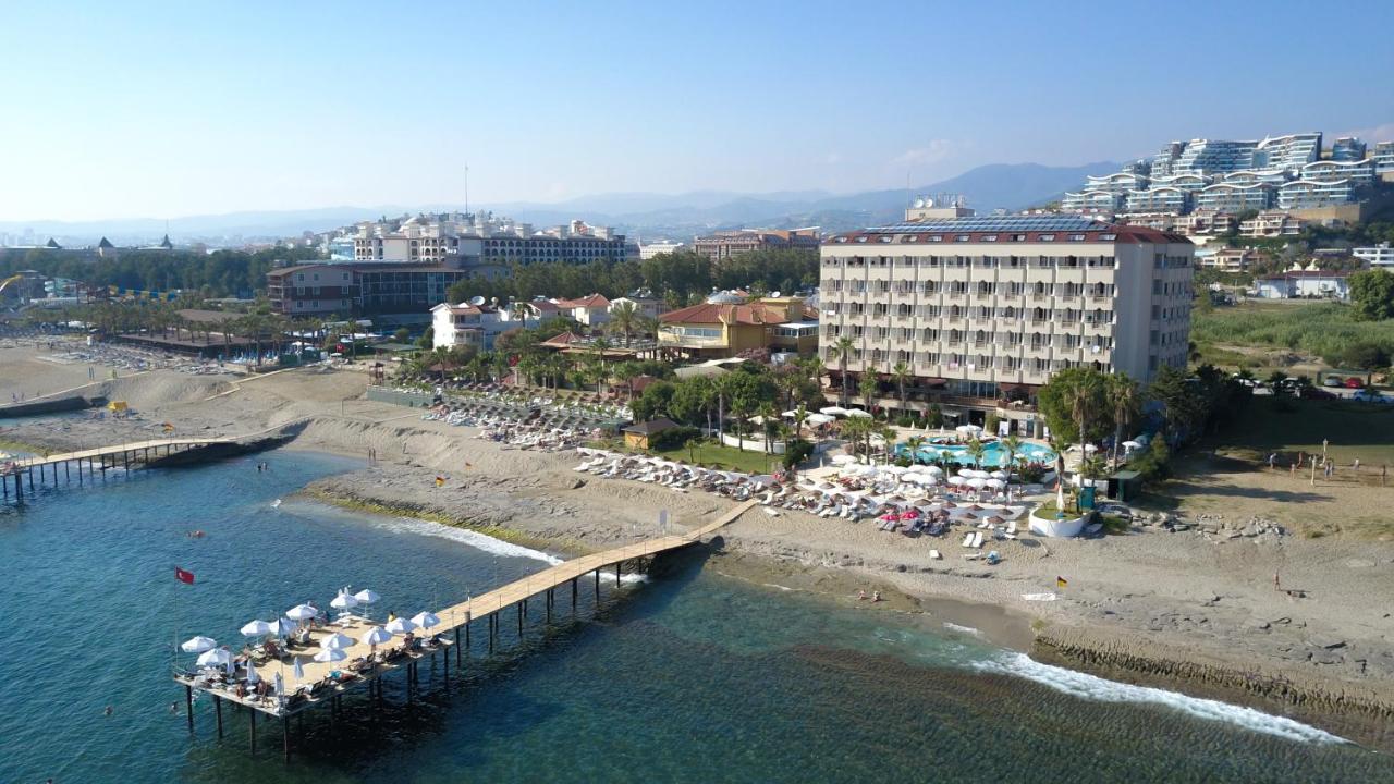 Anitas 3*