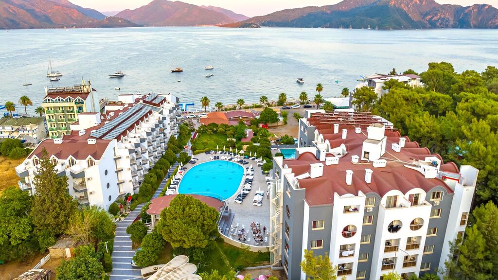 Caprice Beach 4*