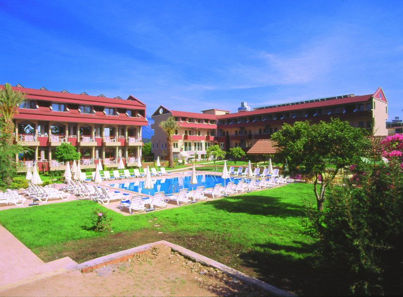 Club Ares 3*
