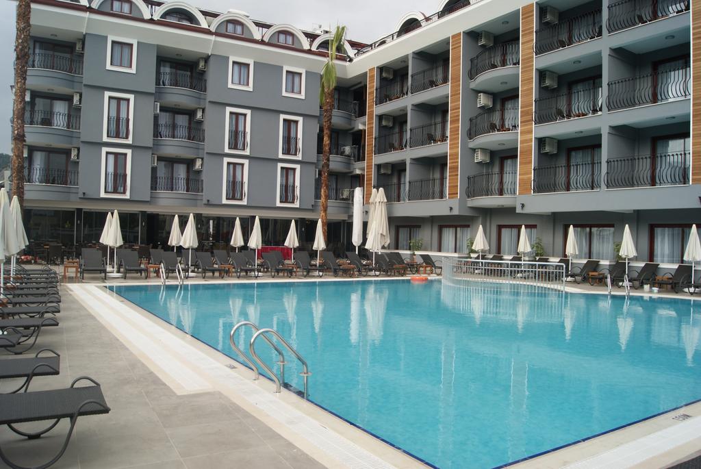 Club Viva 4*