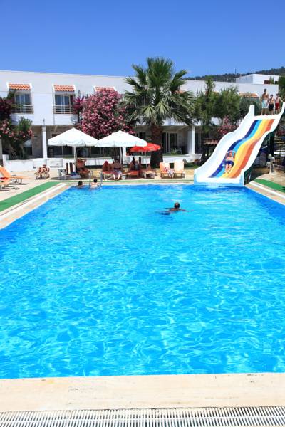 Delfi Hotel Spa & Wellness Center 3*