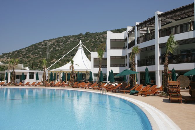 Latanya Beach Resort Hotel 4*