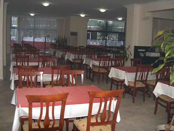 Melani  3*