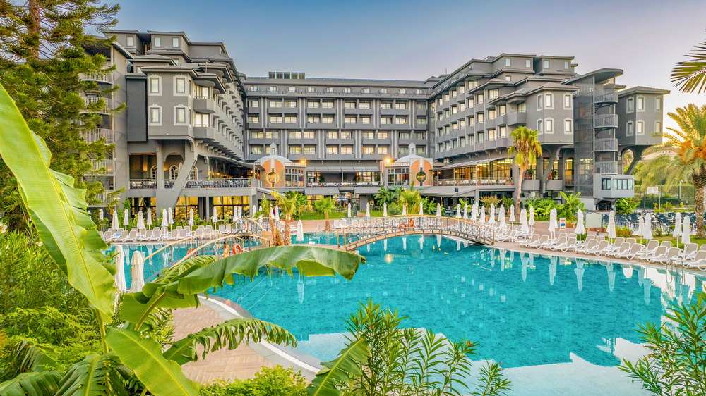 Nova Park Hotel 5*