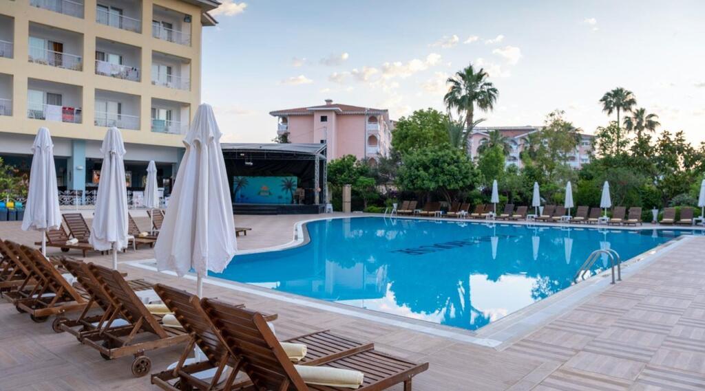 Pine House 4*
