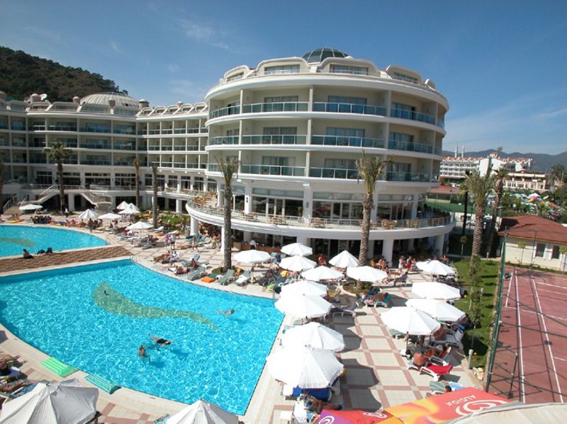 Pineta Park Deluxe Hotel 4*