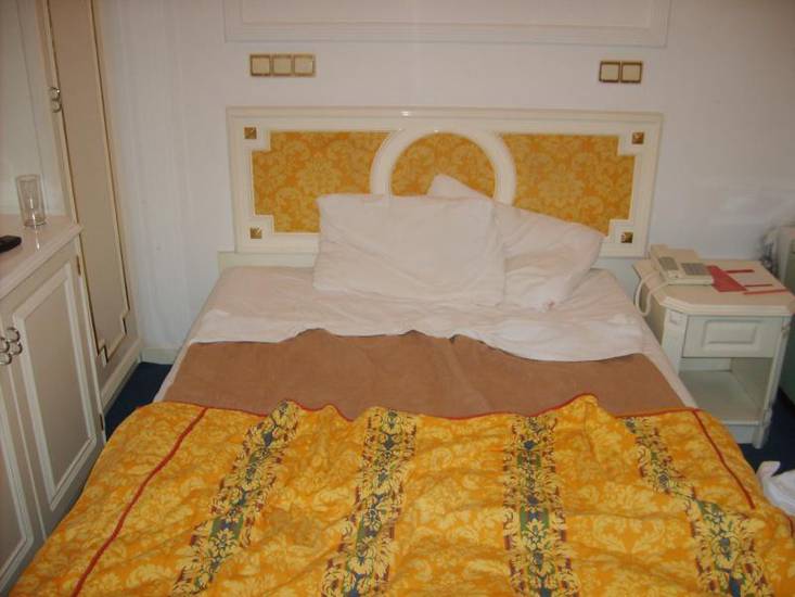 Royal Melis 2*