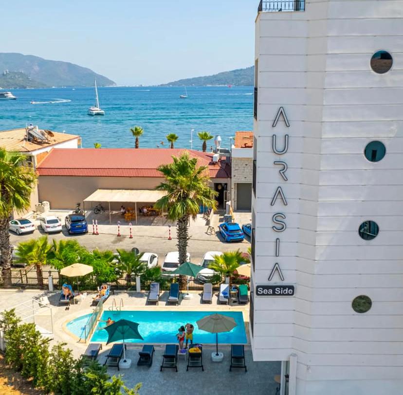 Aurasia Sea Side Hotel 3*
