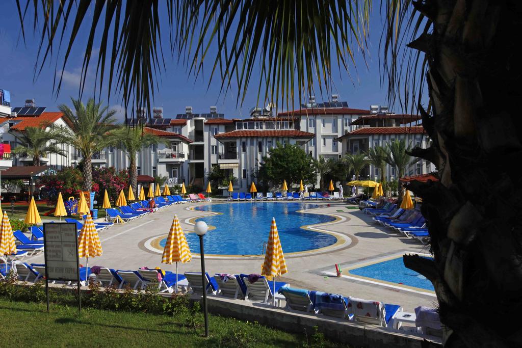 Smartline Sunlight Garden Hotel
