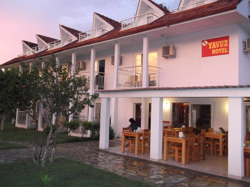 Yavuz hotel 2 3*