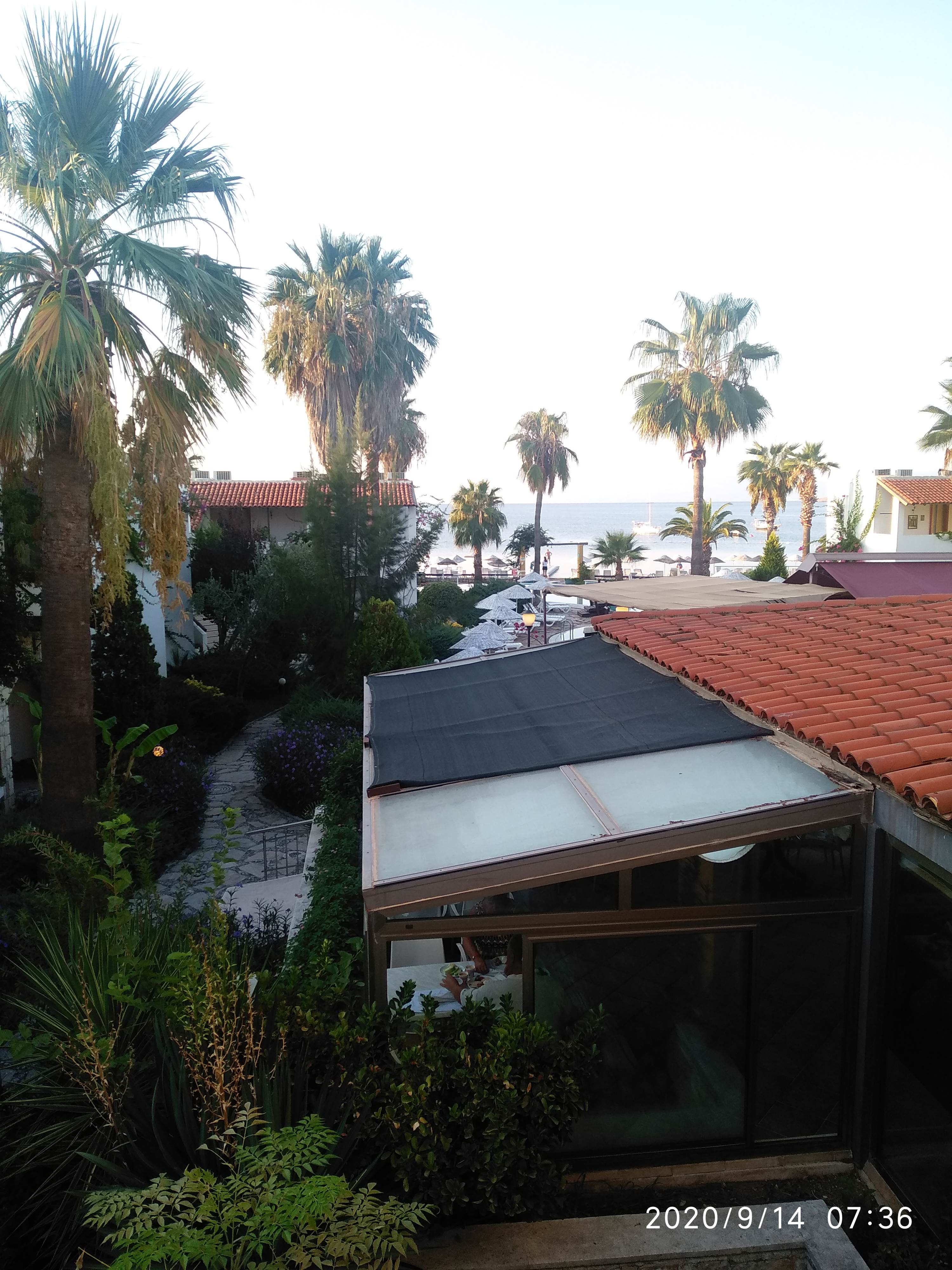 Onderhan Hotel & Beach Club 4*