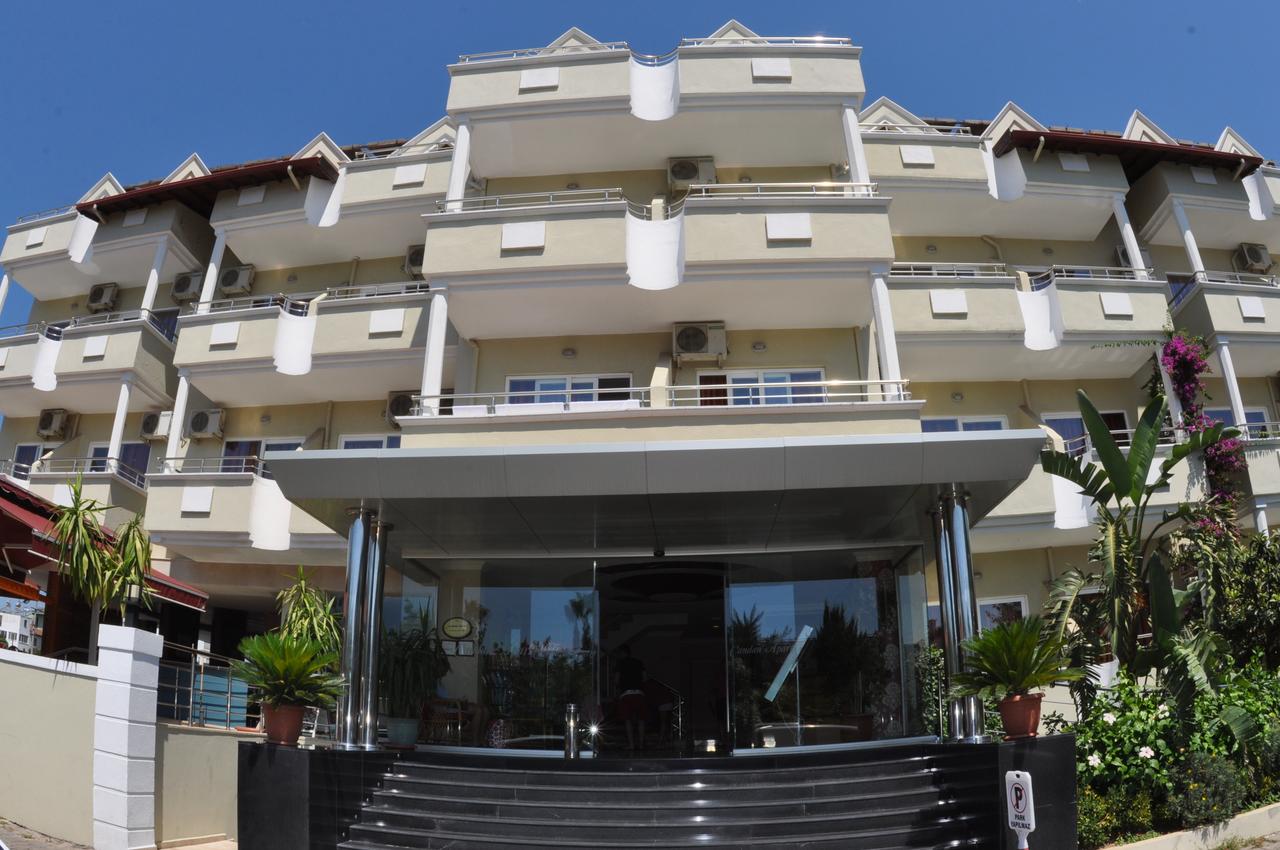 Candan Apart 4*