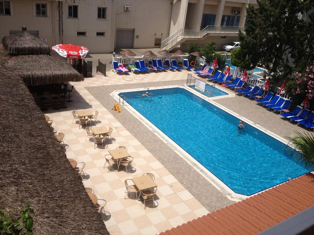 Amphi Apartments