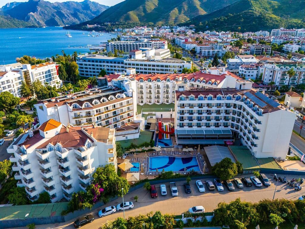 Prestige Garden Hotel 4*