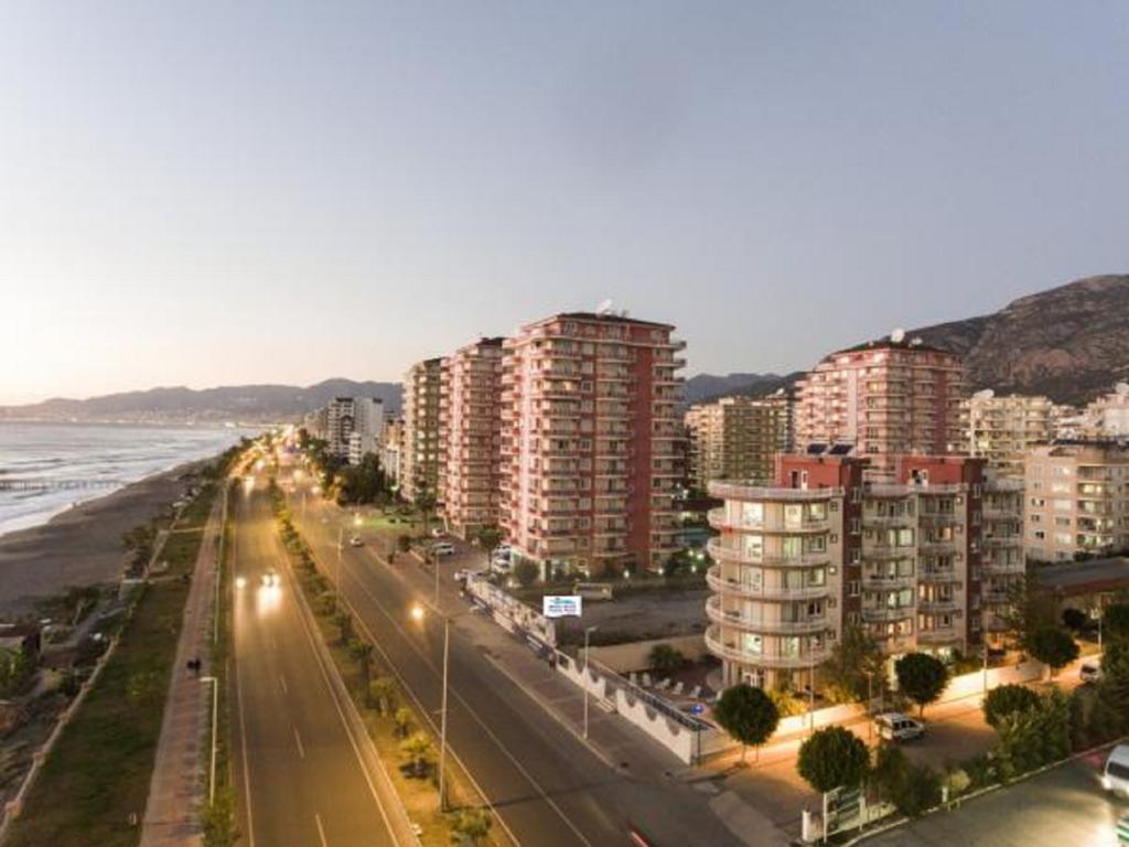 Milano Beach Family Hotel 3*