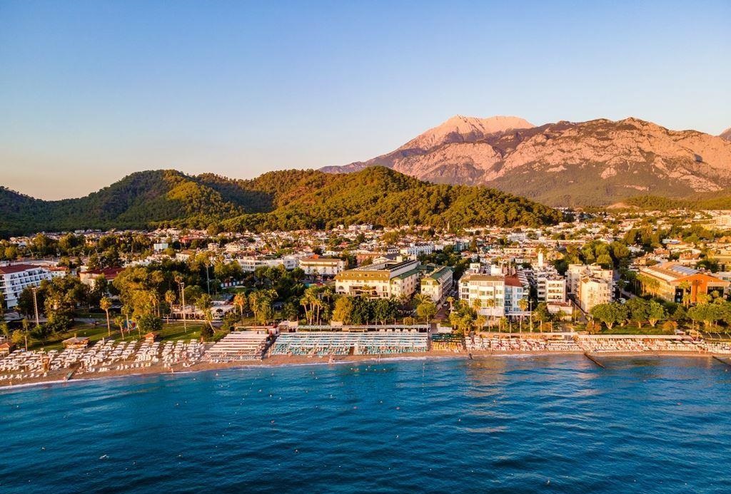 L'ancora Beach Hotel 4*
