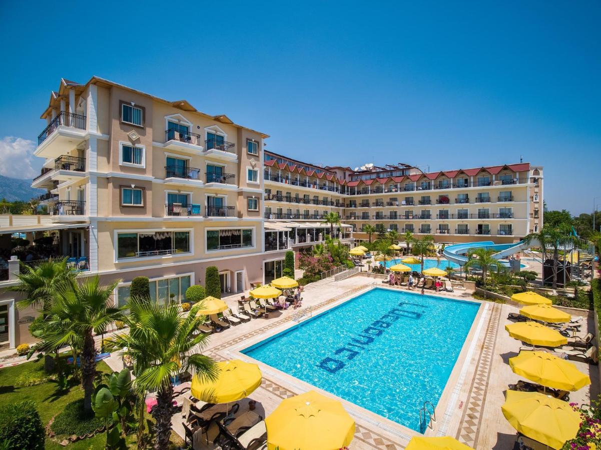L'Oceanica Beach Resort Hotel 5*