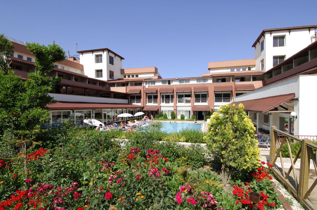 Rose Resort Hotel 4*