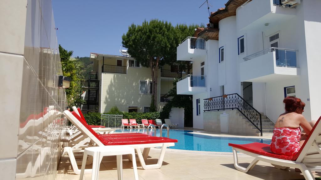 Tolan Apartments