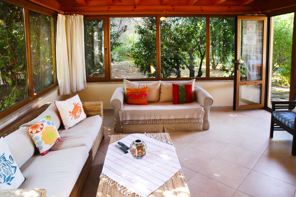 Important Group Villas Bitez