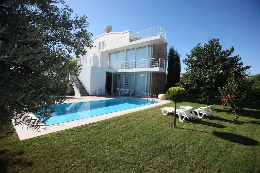 Feronia Villas