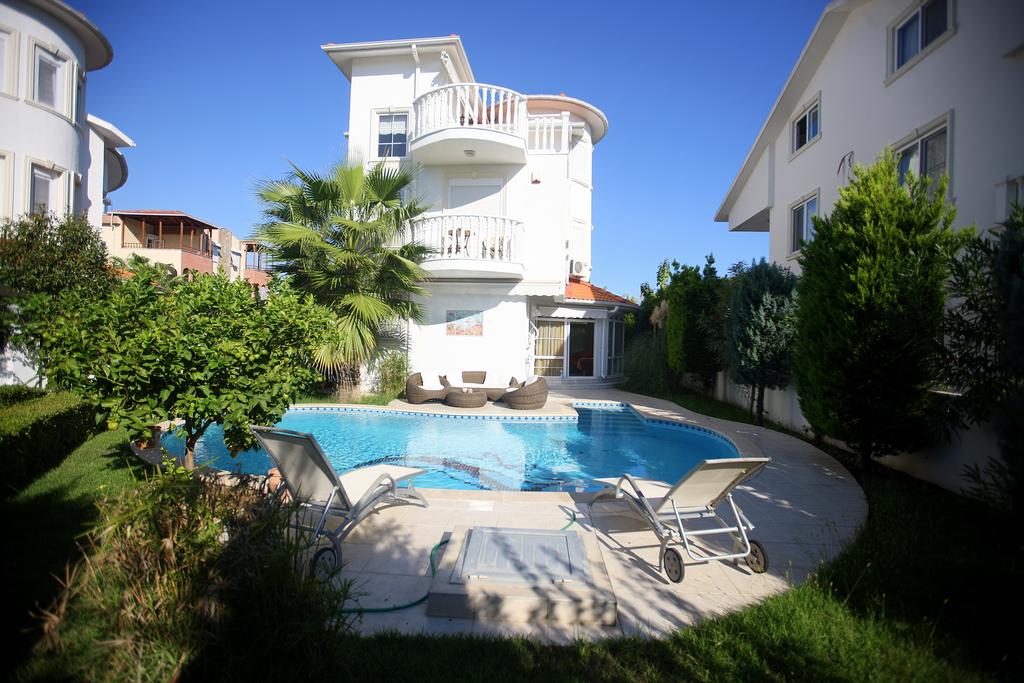Bella Villa 3