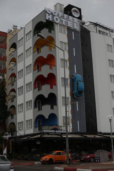 VosWos Garage Coffee Hotel