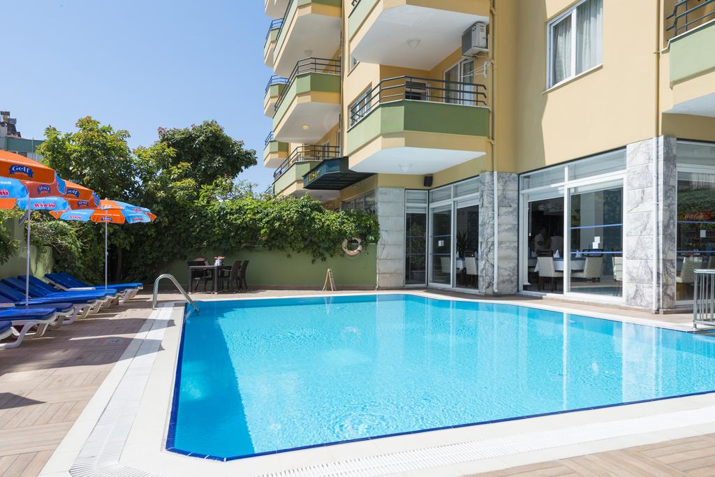 Iris Apart Hotel