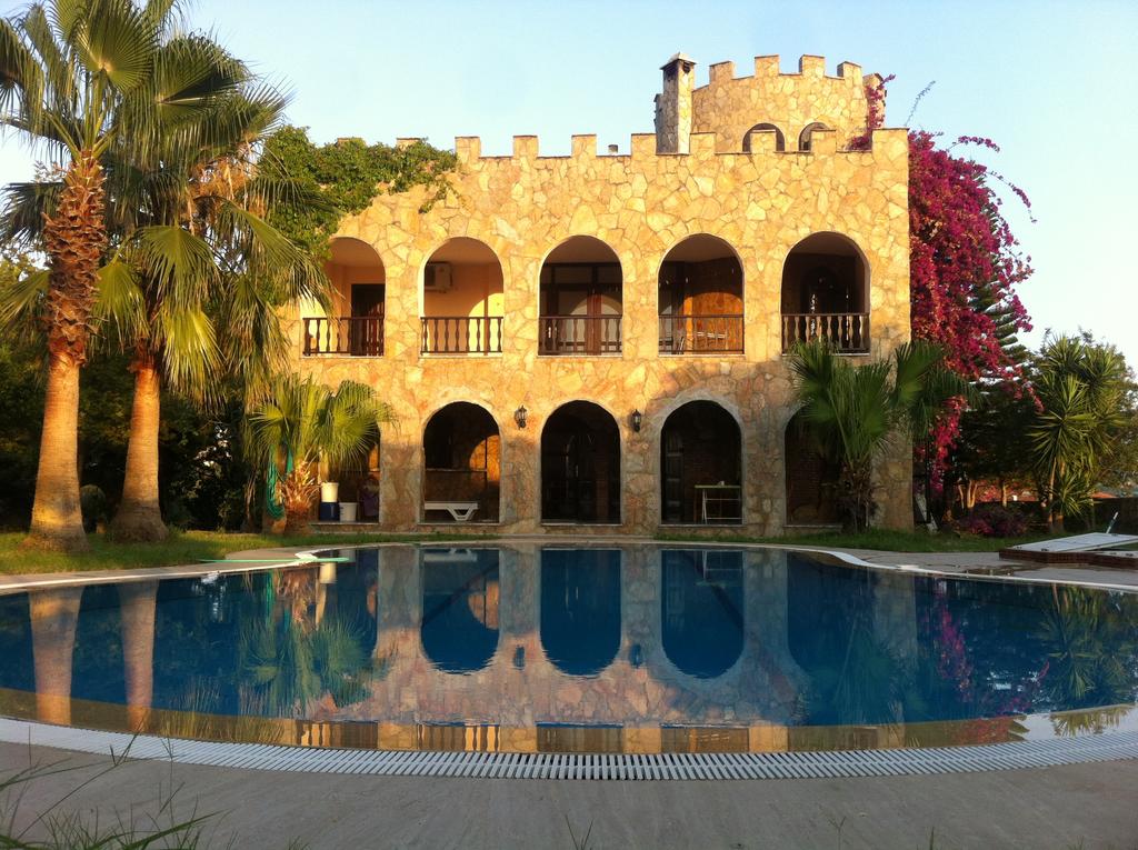 Tas Villa
