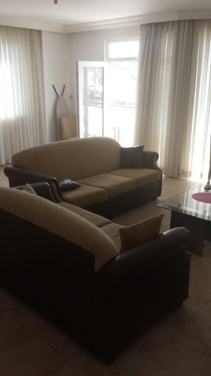 Cleo Park Apartment