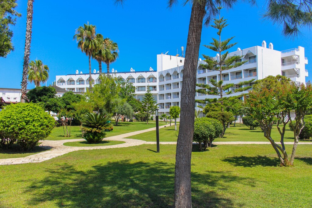 WB TRAVEL Serra Park 4*