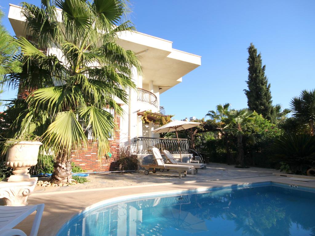 Sunshine Villas