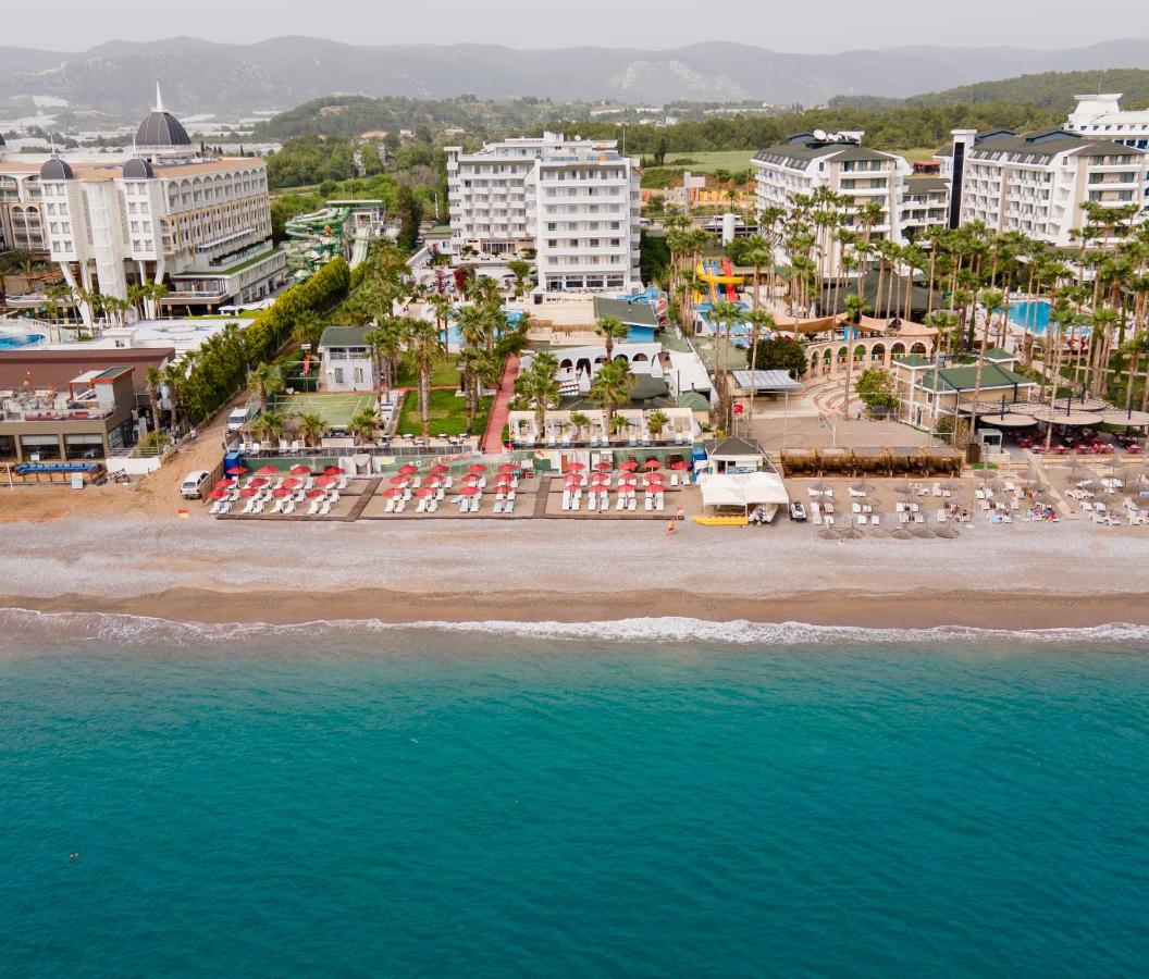 Holiday Garden Resort 5*