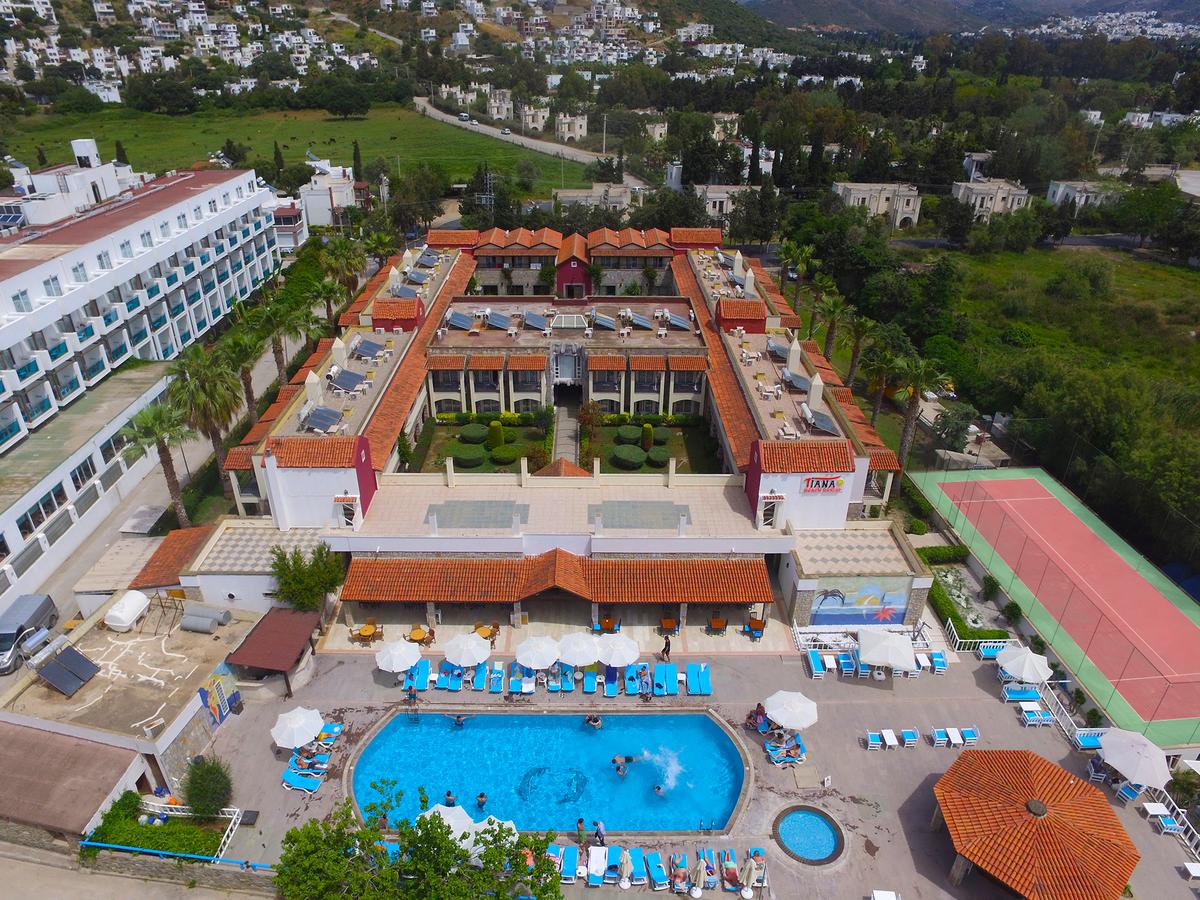 Tiana Beach Resort 3*