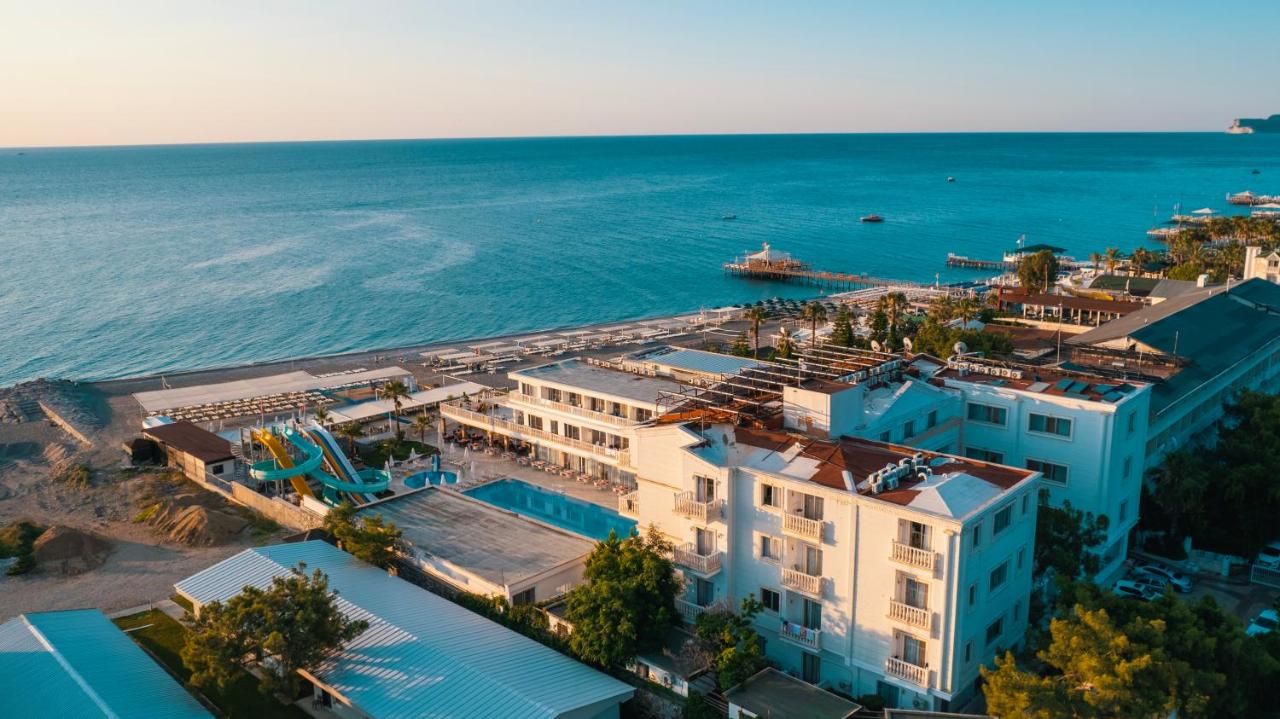 La Perla 4*