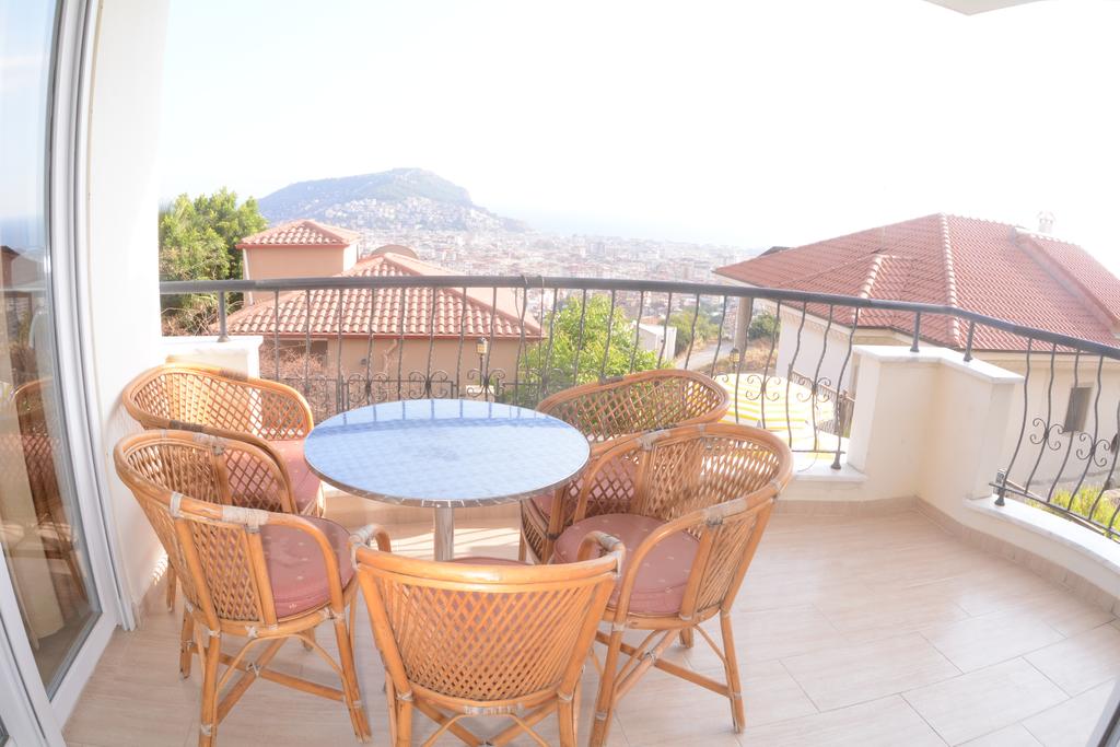 Helena Villa 1
