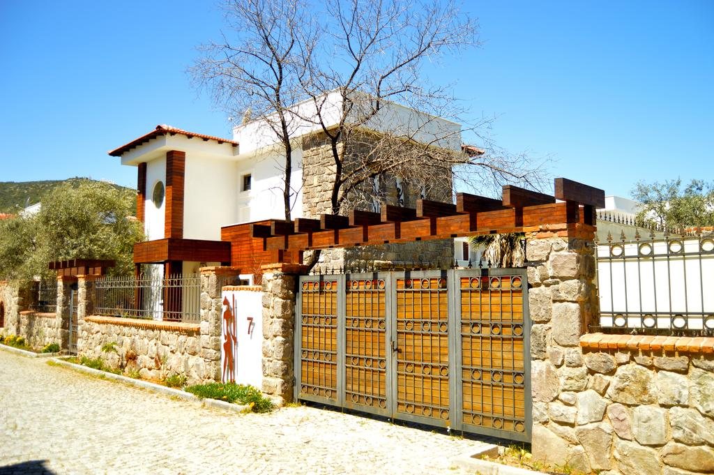 Important Group Villa BD459 Torba 3+1