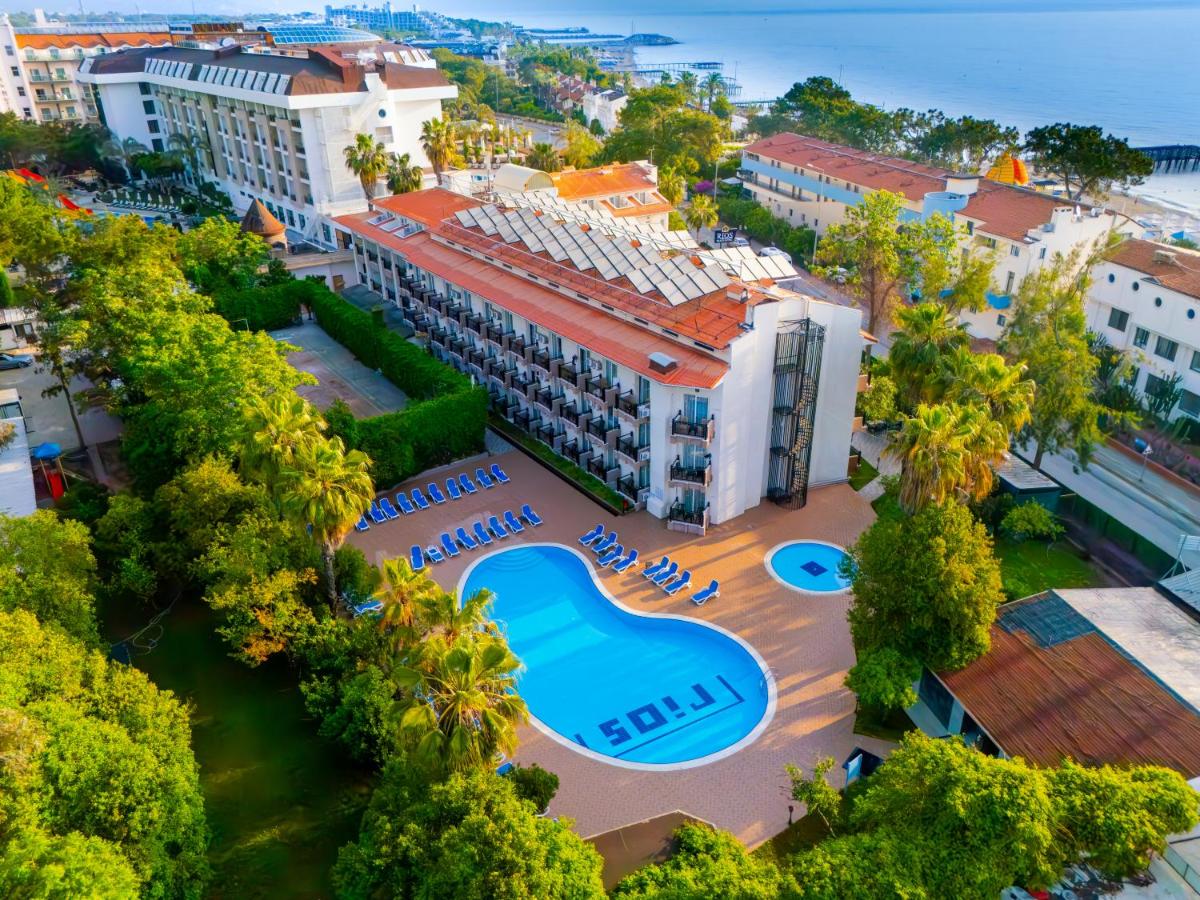 Rios Beach Hotel 4*