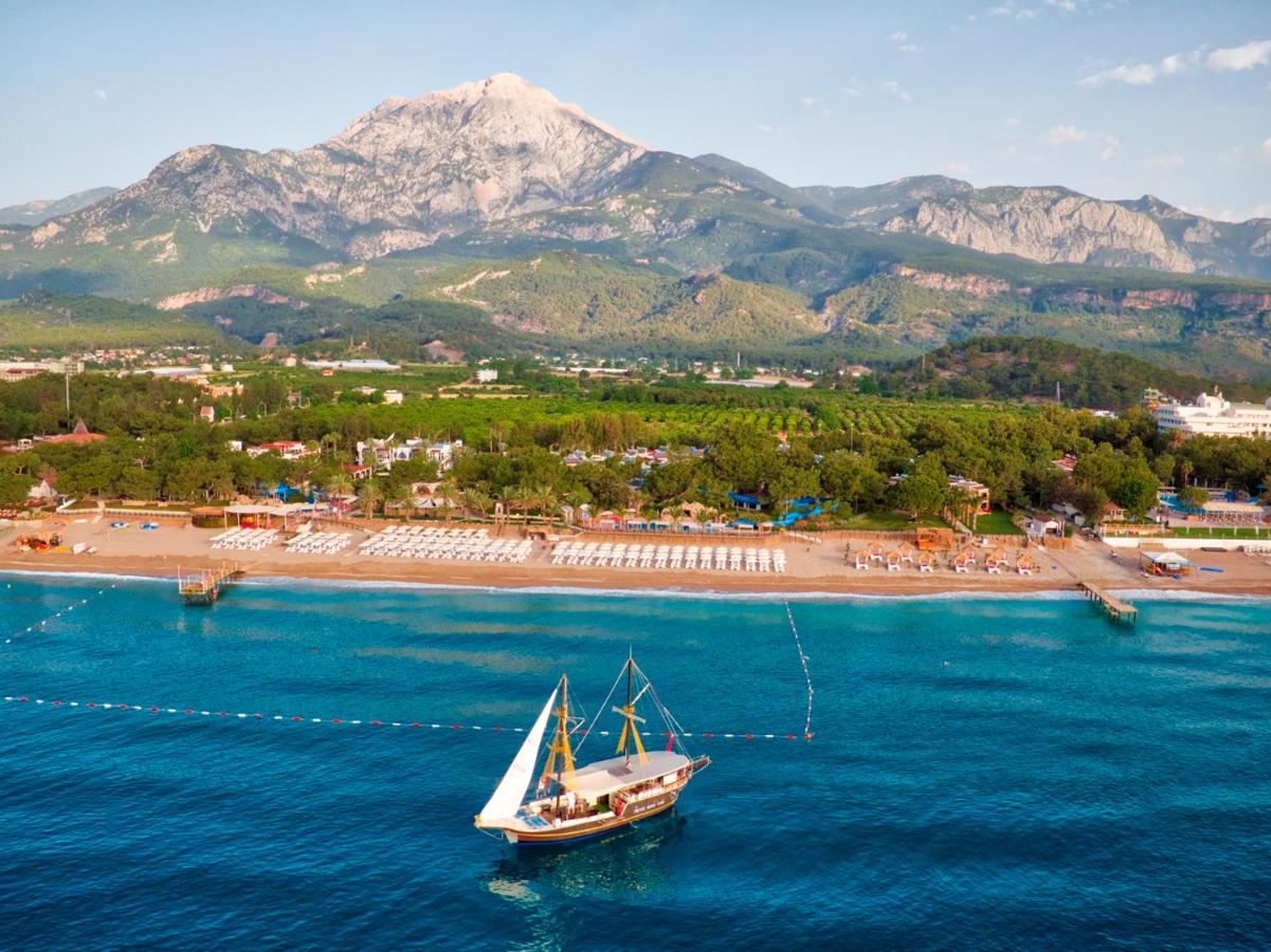 Pirates Beach Club 5*
