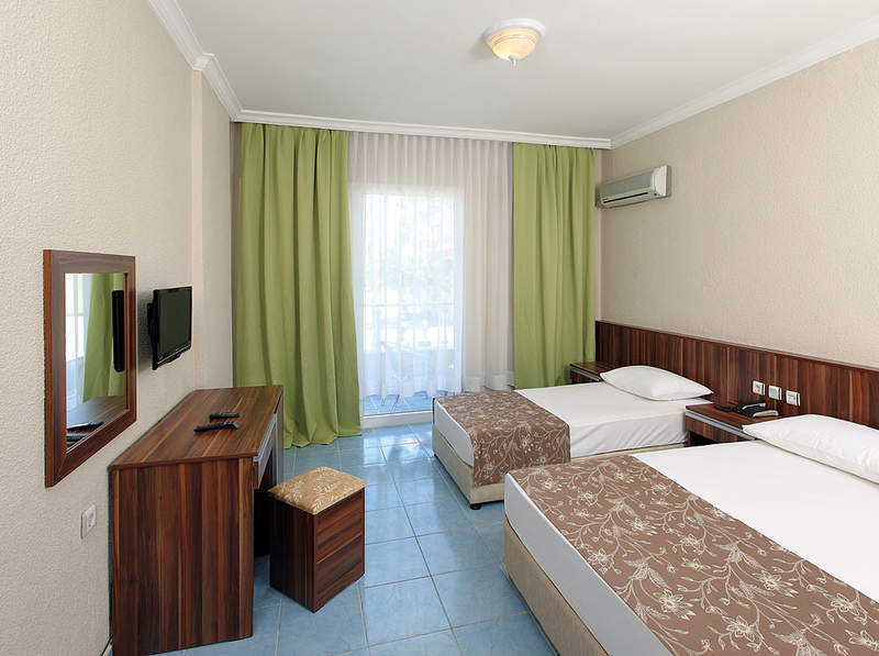 Vela Hotel 3*
