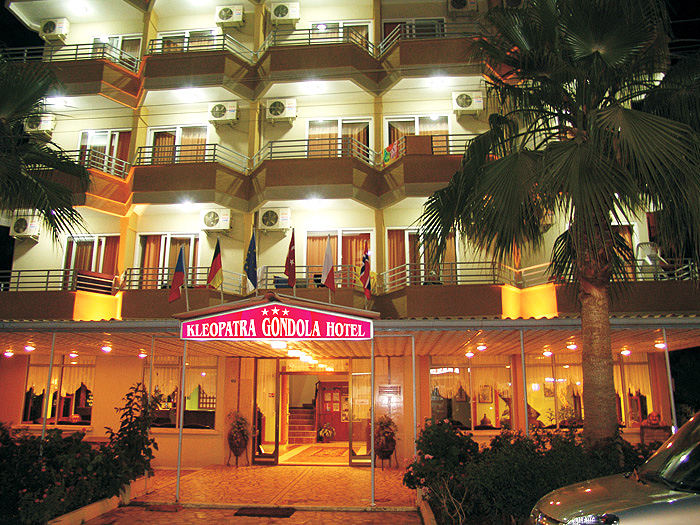 Kleopatra Gondola 3*