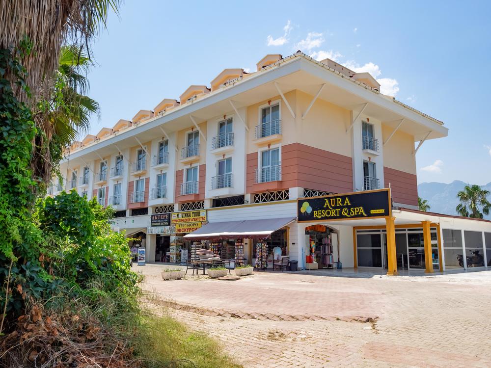 Aura Resort Hotel 4*