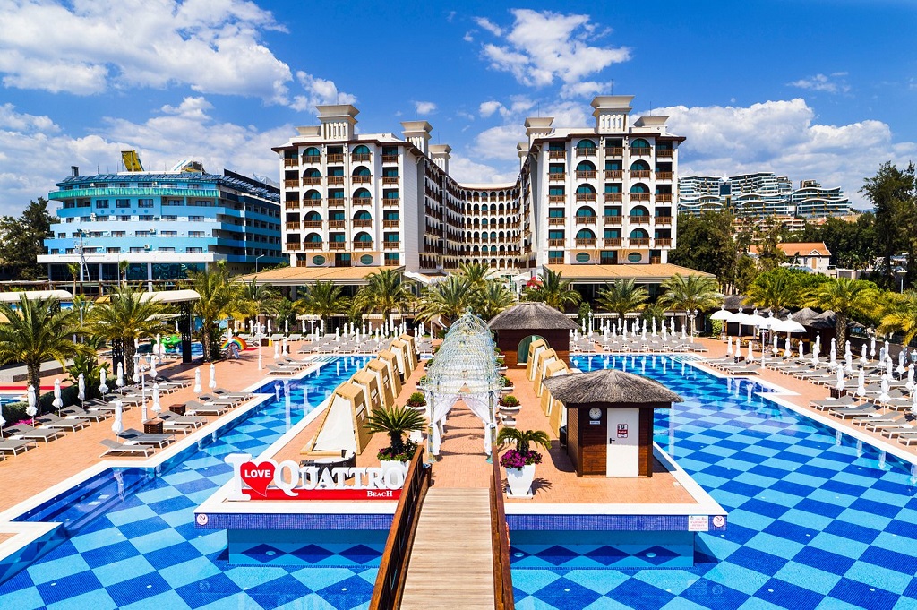 Quattro Beach Spa & Resort 5*