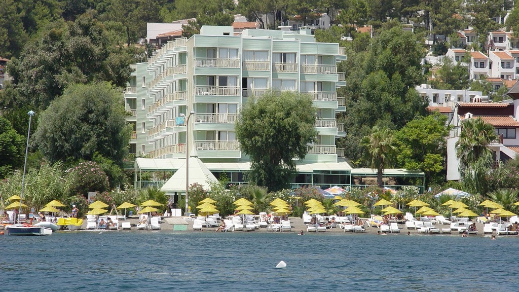 Flamingo 4*